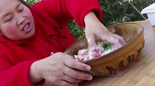 胖妹嘴馋吃红烧狮子头，这种吃法最解馋，一口能吃下三个
