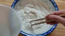 韭菜盒子新做法，不烫面不擀皮，只需醒面15分钟