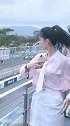 偶遇国内知名演员江疏影，真人也是肤白貌美大长腿