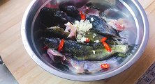 教你用黄骨鱼做美食，红烧非常美味，出锅全家抢着吃！