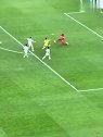 球迷实拍杜兰连续两次人球分过 单骑闯关破门
