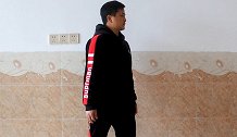 两个动作反复做，拉伸两侧肝经，养肝护肝效果好！