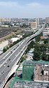 高架桥上行车要注意安全，发生事故容易导致拥堵！郑州 道路千万条安全第一条