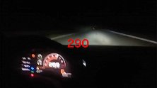 时速290！男子高速飙车还发朋友圈炫耀 结果惨了...