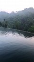 山里村民的蓄水池，秒杀大部分打卡无边泳池