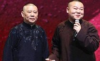 岳云鹏郭德纲爱恨情仇：当众吐槽师父穿名牌像地摊货，这是真敢说