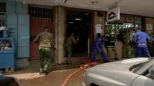 肯尼亚：劫匪抢劫银行未遂逃离，警匪交火五小时