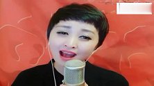 美女歌手翻唱《军中绿花》，歌声清透嘹亮，强烈推荐