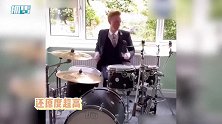 英国气象主播宅家播报，手动还原棚内场景，打架子鼓配主题曲