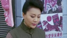 顾星被日本人半路追杀，被沈孟余的妈妈救下，躲进她家