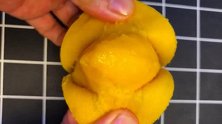 吃芒果去皮小妙招，学会了和家人露一手！