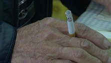江苏常州：同事爱抽烟，退休阿姨肺部长出大肿瘤