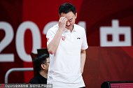 爆笑！王奕博两罚不中猛搓手 刘维伟：你别搓了 跟这有啥关系