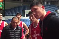 严师出高徒！昔日CBA硬汉陈磊执教清华一丝不苟