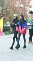 抱一起是同病相怜