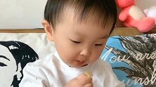 暖宝外国小朋友说话，嘀哩咕噜，真是听不懂！
