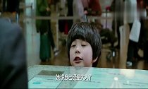 四岁萌娃一个人坐飞机出国,能说会道哄骗空姐,空姐的心都萌化了