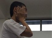 我一天忙得很！女教师关门连抽小学生8耳光，无爱怎配为师？