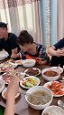 这是韩国人的家庭聚餐，里面的泡菜，才是重中之重！