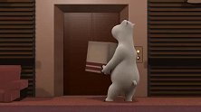 贝肯熊刚想进电梯，被电梯门给夹住