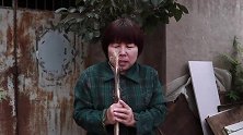 母亲为了不想拖累养子，将养子赶出家门，5年后养子回来跪谢母亲