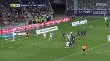 第38分钟亚眠球员勒福尔射门 - 打偏