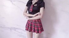 可爱美女jk裙换衣秀，百变穿搭你喜欢哪款