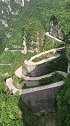 张家界最险峻的公路，99道弯，真的想让人驱车一试