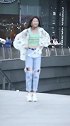 街拍杭州美女对会嘟嘴的小姐姐完全没有抵抗力！