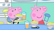 小猪佩奇：佩奇听到玩，却飞速吃早餐，结果乔治惨了！