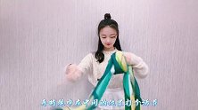 过时丝巾还能变新衣服？不费一针一线，穿身上出门太光彩照人了