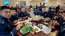 四川资阳：新消防员想念家的味道 妈妈：安排！