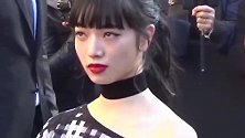 盛世颜值的小松菜奈，她就是国际化路线的最佳人选啊