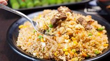 为啥饭店炒米饭一粒粒的，自己炒的却是黏糊糊的？原因都在这