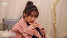 小美女孟子义的时尚大片，马尾造型清纯甜美，忍不住多看几眼