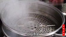 面条别水煮了，放蒸锅里蒸一蒸，没想到这么好吃，全家老小都爱吃