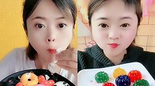 美女直播吃小南瓜、彩色甜甜圈,各种口味任意选,是我向往的生活