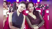 56岁王姬近照曝光，女儿颜值高，儿子帅气，一家人生活幸福