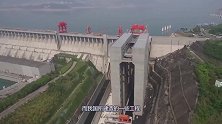 港珠澳大桥没有加油站，车辆半路没油怎么办？佩服中国的设计师