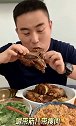 吃牛尾骨，蛋炒饭，再来一碗羊肉汤！
