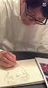 巴萨官方晒高桥阳一为亚马尔作画的全过程