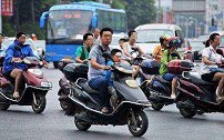 电动车被禁，该拿什么送孩子去上学？专家给的建议引发车主不满！