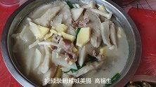 衡阳舞友聚餐南湖，自己卖菜柴火烧制的乡村土菜，看得人流口水