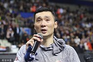 泪别！中国男篮将士集体致敬刘炜 14年国家队生涯永远铭记