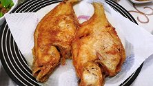 丁克阿姨炸偏口鱼，烤两种面食，等老许回来吃饭！