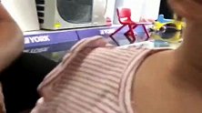 宝宝感冒不吃药，爸爸使出了“偷梁换柱”，接下来宝宝的反应太逗