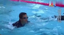 兄弟团和孙杨比赛游泳，邓超狗刨式游泳笑翻众人，孙杨完全碾压