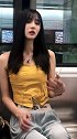 杭州地铁三号线遇到的小姐姐，本以为包是亮点，没想到亮点在脸上