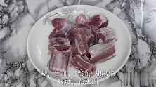 南瓜排骨饭的做法，一出锅香味扑鼻，两人一锅不够吃
