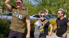 520说爱你：米兹夫妇庆祝结婚纪念日 布里斯与男友出镜